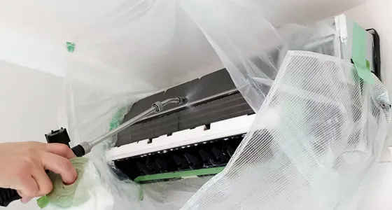 高圧洗浄機で内部を洗浄